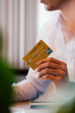 carte de crédit, symbole de certains abus bancaires