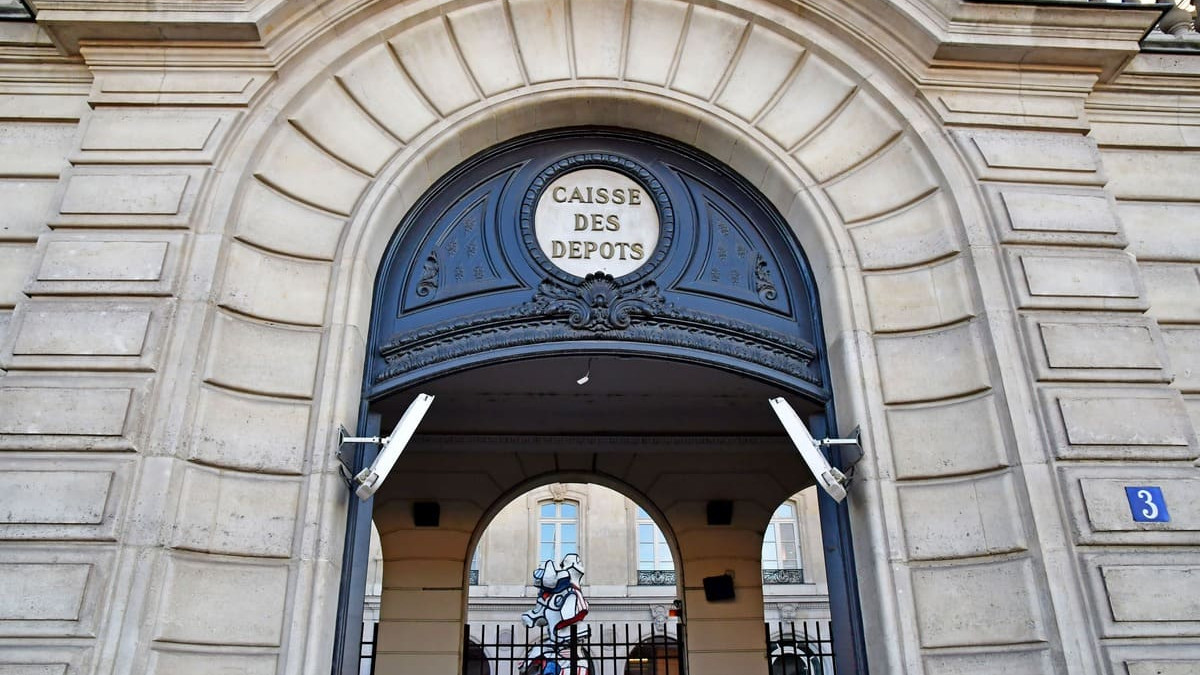 façade du siège de la caisse des dépôts à Paris