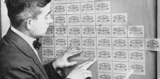 Hyperinflation : le mark sert de papier peint après sa forte dévaluation