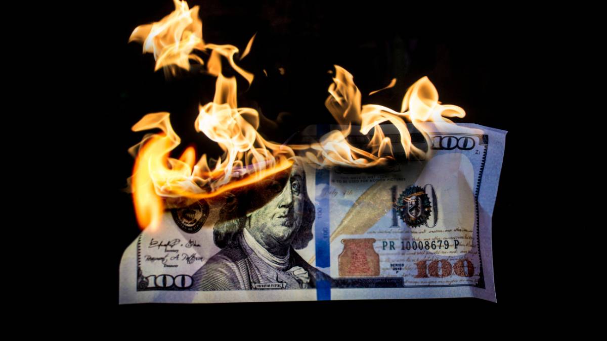 billet dollar en flamme - article sur la crise bancaire