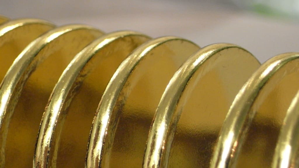 flans de pièces en or - article sur la couleur or