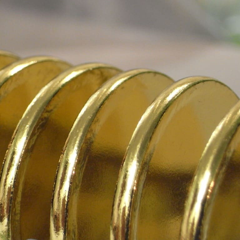 flans de pièces en or - article sur la couleur or