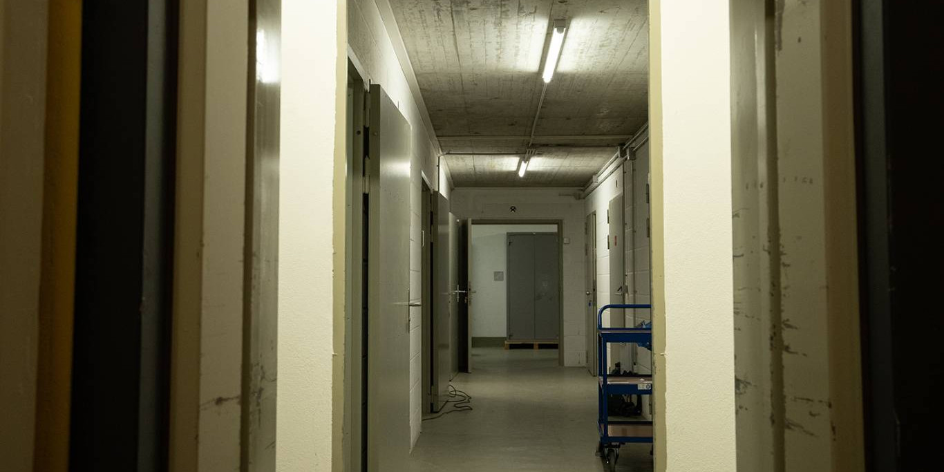 Couloir dans des chambres fortes en Suisse