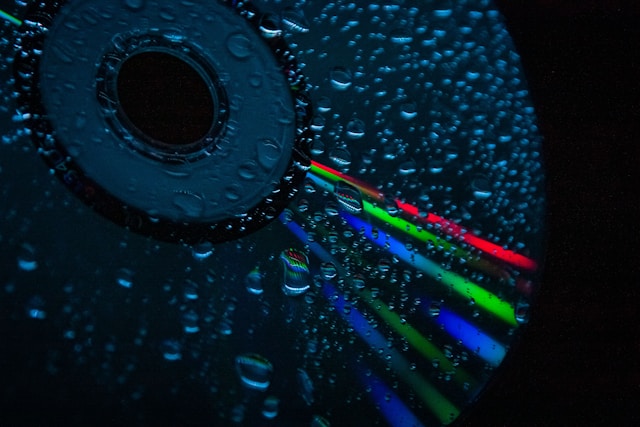 gros plan sur un CD, composé de particule d'argent